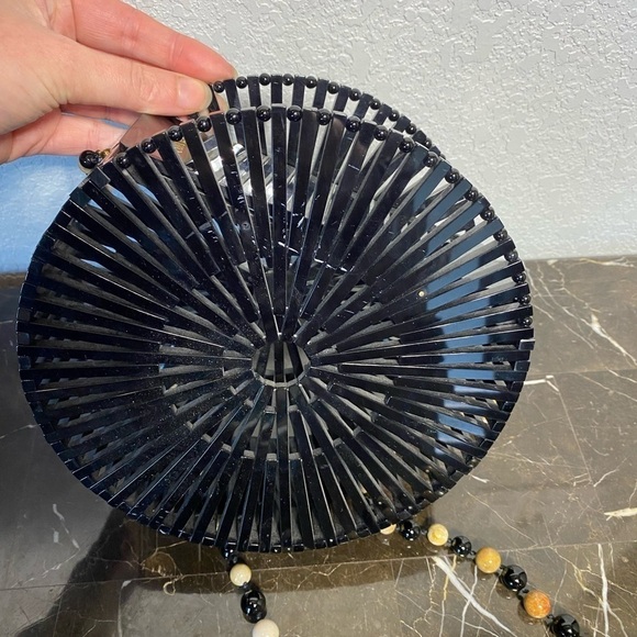 Cult Gaia Luna Circle Crossbody Bag acrylic black tan - Picture 6 of 12